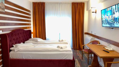 Triple Room with Balcony