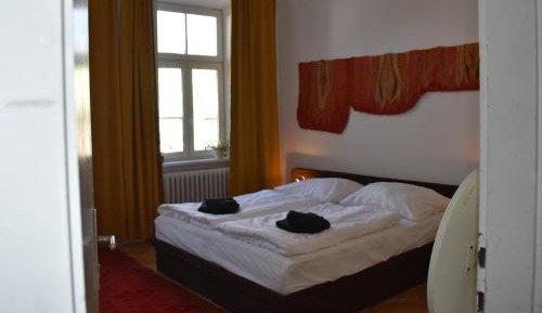 Triple Room with Shared Bathroom