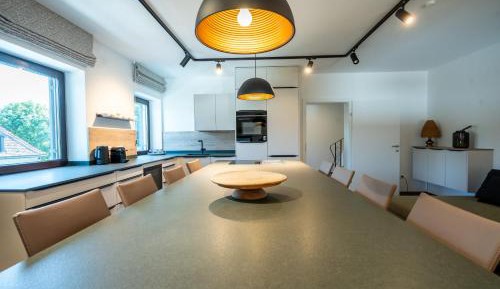 Four-Bedroom Deluxe Apartment