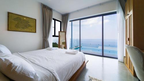 Villa with Sea View