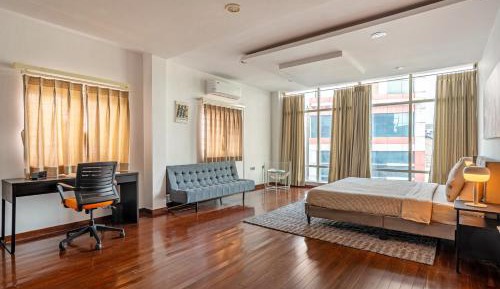 Four-Bedroom Penthouse Apartment