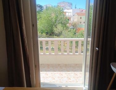 Studio with Balcony