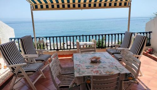 Two-Bedroom Apartment with Terrace and Sea View