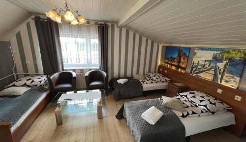 Triple Room with Private Bathroom