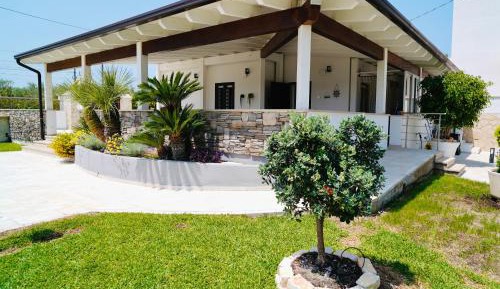 Villa with Garden View