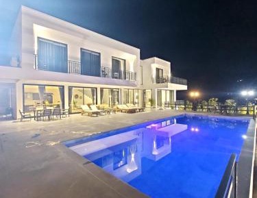 Superior Villa