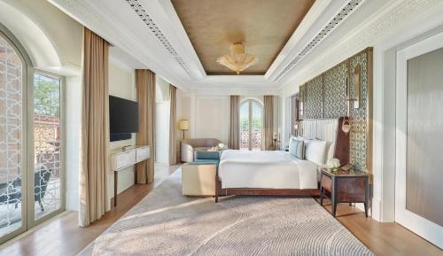 Deluxe Beach Front Suite