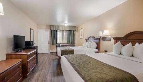 Deluxe Queen Room with Two Queen Beds - Non-Smoking