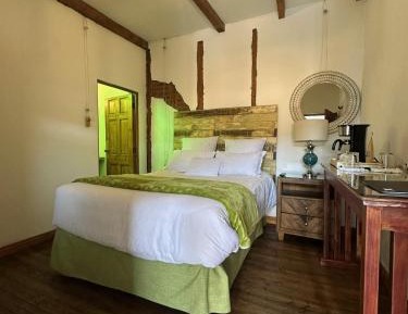 Standard Queen Room
