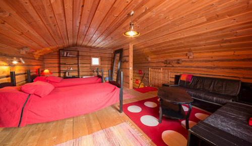 Twin Room with Shared Bathroom