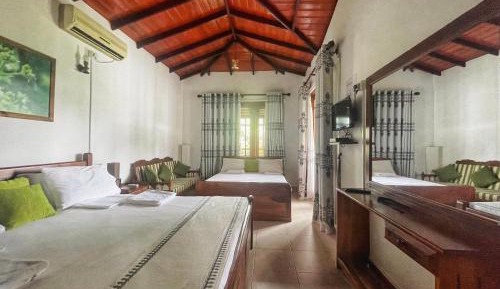 Suite with Balcony