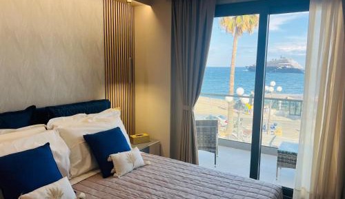 Double Room with Balcony and Sea View
