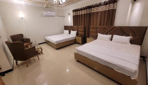 Deluxe Family Suite