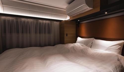 Queen Room with Shared Bathroom
