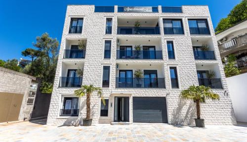 One-Bedroom Apartment with Balcony and Sea View