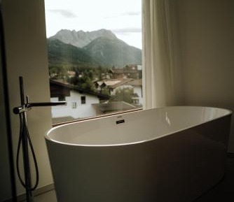 Family Room with Mountain View