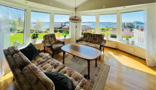 Two-Bedroom Holiday Home