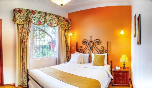 Single Room with Private Bathroom