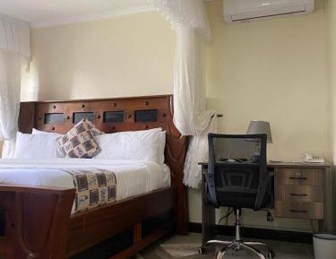 One-Bedroom Apartment with Balcony