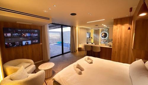 Suite with Private Pool