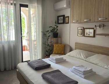 Studio with Balcony