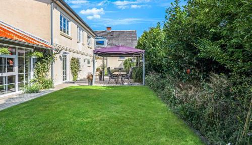 Three-Bedroom Holiday Home 