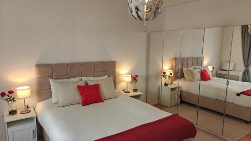 Two-Bedroom Deluxe Apartment
