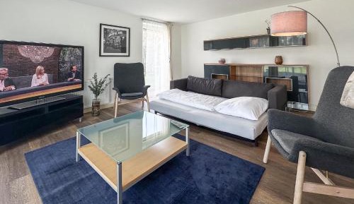 One-Bedroom Apartment with Garden