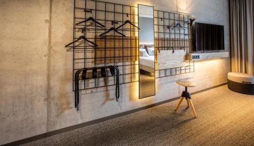 Moxy Queen Sleeper, Guest room, 1 Double