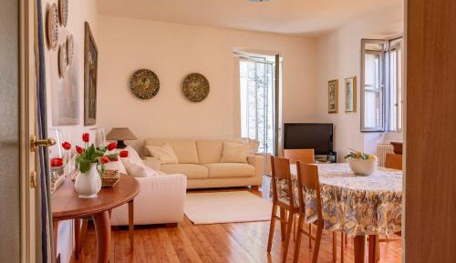 Two-Bedroom Apartment with Lake View