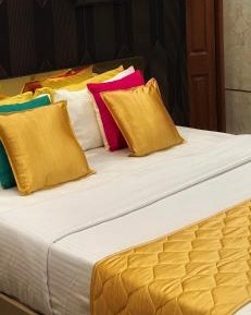 Deluxe Double Room (1 adult + 1 child)