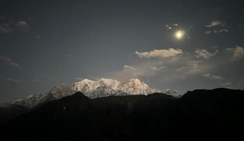 Single Room with Mountain View