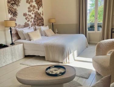 Junior Suite with Garden View