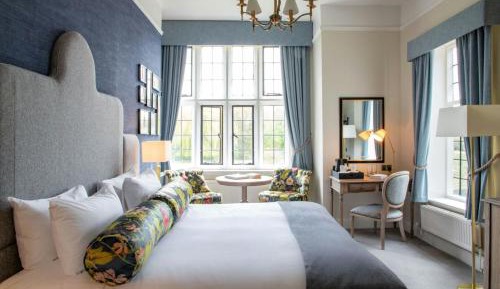 House Deluxe King Room with Garden View