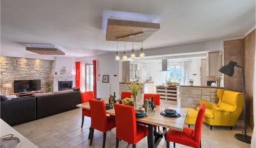 Three-Bedroom Holiday Home 