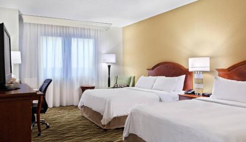 Queen Room with Two Queen Beds - Concierge Level/ High Floor