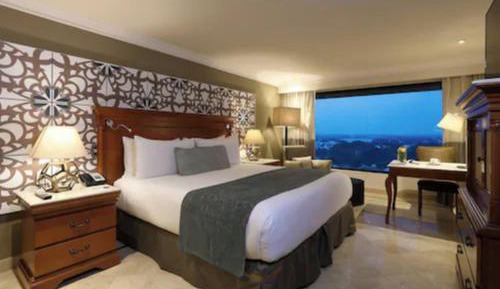 Deluxe Room, 1 King Bed