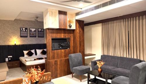 Deluxe King Room