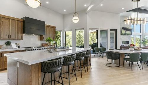 Four-Bedroom Holiday Home