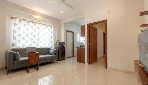One-Bedroom Apartment with Balcony