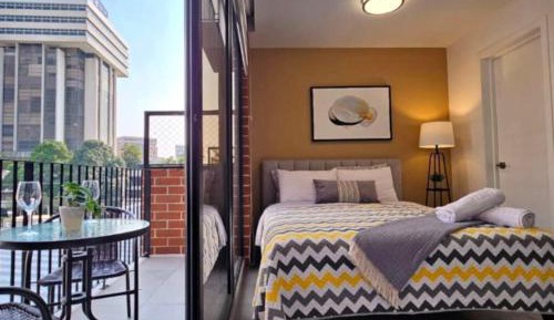 One-Bedroom Apartment