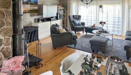 Two-Bedroom Holiday Home
