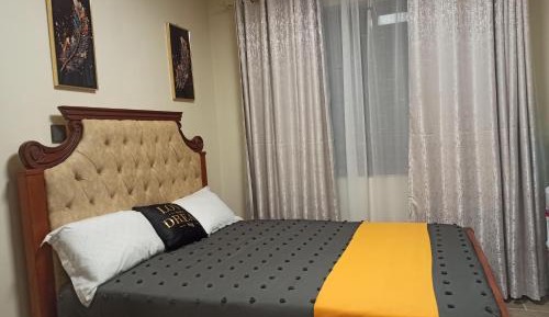 Deluxe Queen Studio 