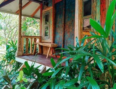 Bungalow with Garden View
