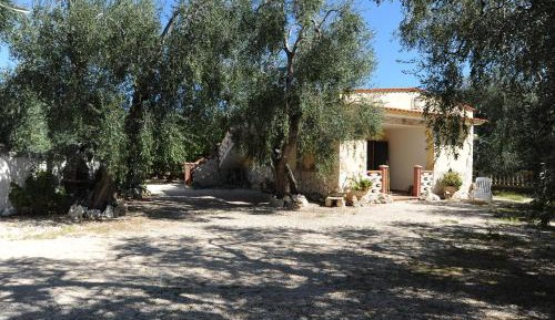 Villa with Garden View
