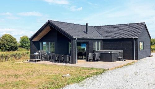Four-Bedroom Holiday Home