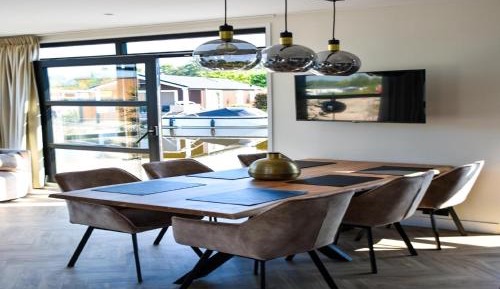 Three-Bedroom Holiday Home 