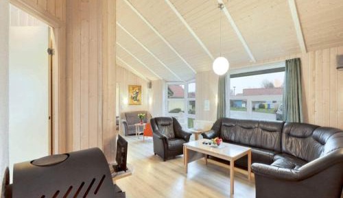 Five-Bedroom Holiday Home