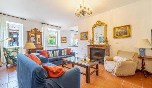 Five-Bedroom Holiday Home