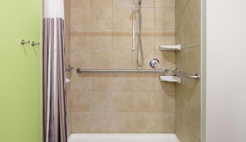 King Studio - Mobility/Hearing Access/Tub with Grab Bars/Non-Smoking